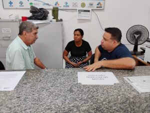 Em visita à Unidades de Saúde, secretário discute ações estratégicas para o setor