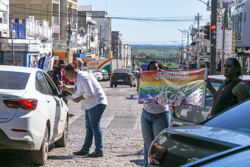 Corumbá realiza blitz educativa no Dia Internacional de Combate à LGBTfobia