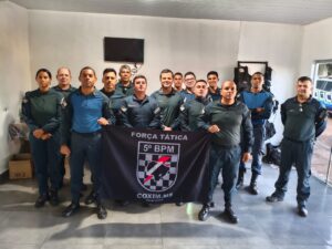 Policiais Militares recebem treinamento para uso da arma Taser 7 em Rio Verde