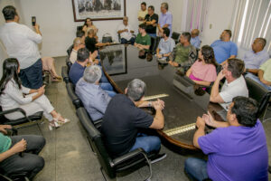 Reunião define intensificação de ações educativas para afastar onças da área urbana