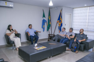 Prefeito discute projeto de expansão de mineradora; audiência acontece em setembro