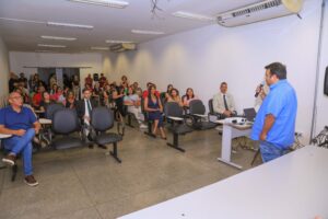 Corumbá dá posse a membros da Comissão de Monitoramento do Plano Municipal de Educação