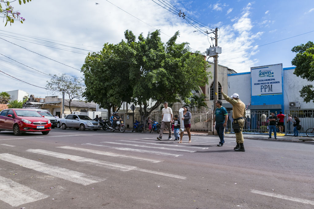 Em Corumbá, Dia do Pedestre é marcado por simulação da visão infantil no trânsito