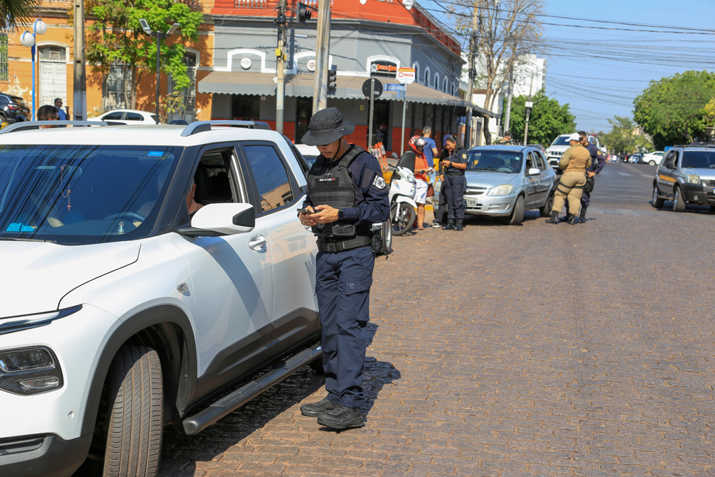 Agetrat promove blitz como parte do curso de formação de agentes de trânsito