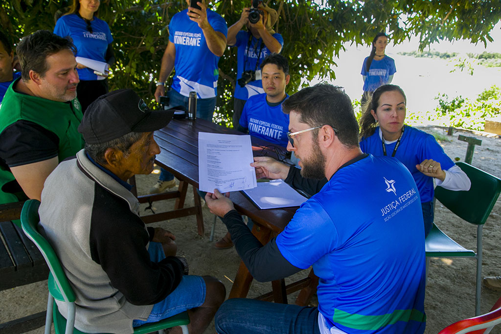 Justiça Federal leva serviços gratuitos a comunidades ribeirinhas do rio Paraguai