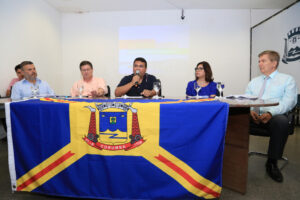 Prefeito apresenta balanço da gestão e anuncia recursos para saúde, habitação e infraestrutura