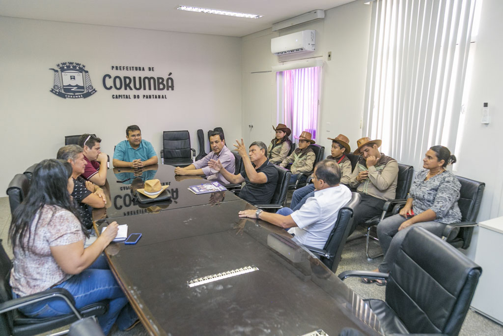 Prefeito de Corumbá recebe comitiva boliviana e fortalece laços culturais