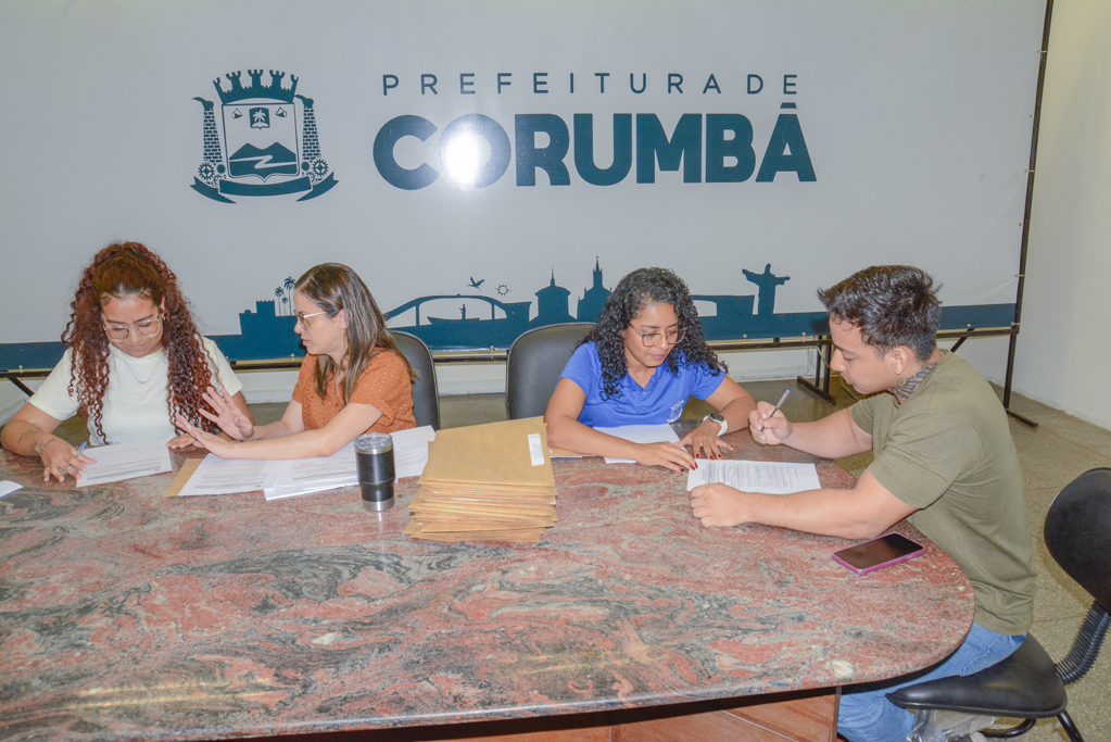Prefeitura de Corumbá dá posse a mais 23 aprovados em concurso público