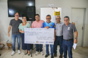 Prefeitura repassa mais de R$ 250 mil em emendas impositivas à APAE e Rede Feminina