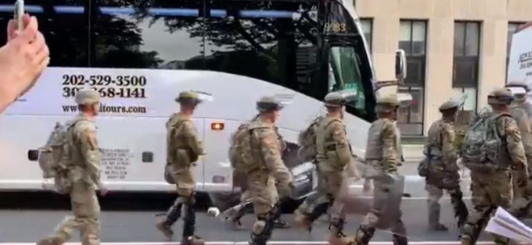 A Ameaça do Ato de Insurreição: O Que Está em Jogo para os EUA 1 A Ameaça do Ato de Insurreição: O Que Está em Jogo para os EUA