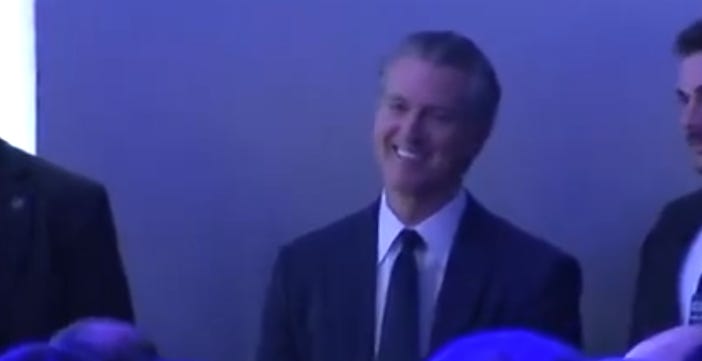 A Participação de Trump em Davos e a Reação de Gavin Newsom 1 A Participação de Trump em Davos e a Reação de Gavin Newsom