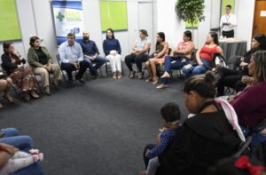 Governo de MS Lança Iniciativa para Apoiar Mães Solo com Cuidados Infantis