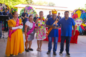Almoço de Carnaval no CCI Reforça Laços entre Idosos e Comunidade