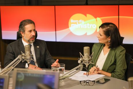 População pode ajudar a combater a corrupção nas emendas parlamentares, afirma ministro da CGU 4 Brasília (DF) 12/02/2026 - O ministro da Controladoria-Geral da União (CGU), Vinicius Marques de Carvalho, participa do programa Bom dia, Ministro. Apresentado por Karine Melo. Foto: Fabio Rodrigues-Pozzebom/ Agência Brasil