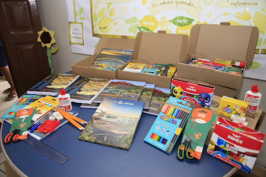 Prefeitura de Corumbá Distribui Kits Escolares e Fortalece Educação Municipal