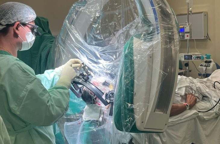 Hospital de Três Lagoas Realiza Cirurgia Inovadora para Tratamento do Parkinson pelo SUS