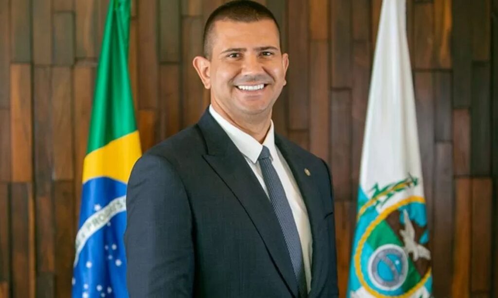 Douglas Ruas Assume Presidência da Alerj e Prepara-se para Governar o Rio de Janeiro