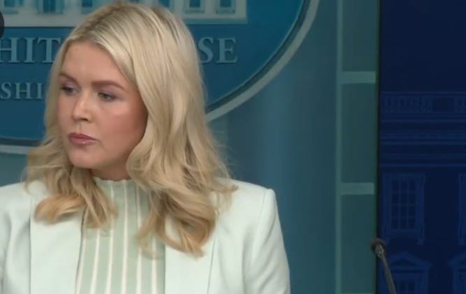 Desafios da Comunicação na Administração Trump: O Papel da Secretária de Imprensa 1 Desafios da Comunicação na Administração Trump: O Papel da Secretária de Imprensa