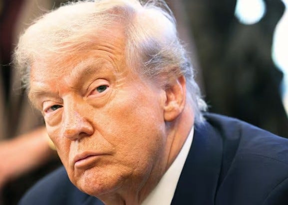 A Queda da Aprovação de Trump: Descontentamento Popular em Alta 1 A Queda da Aprovação de Trump: Descontentamento Popular em Alta