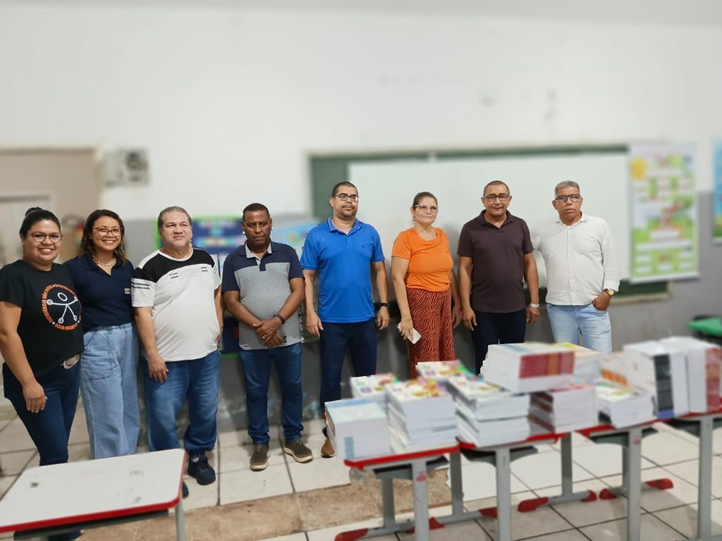 Corumbá Fortalece Educação de Jovens e Adultos com Novos Livros Didáticos