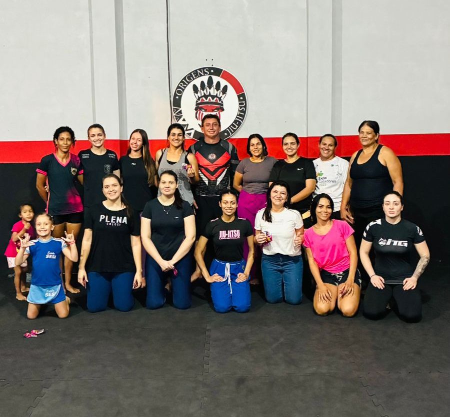 Iniciativa em Naviraí Ensina Defesa Pessoal a Mulheres em Parceria com a Polícia Civil