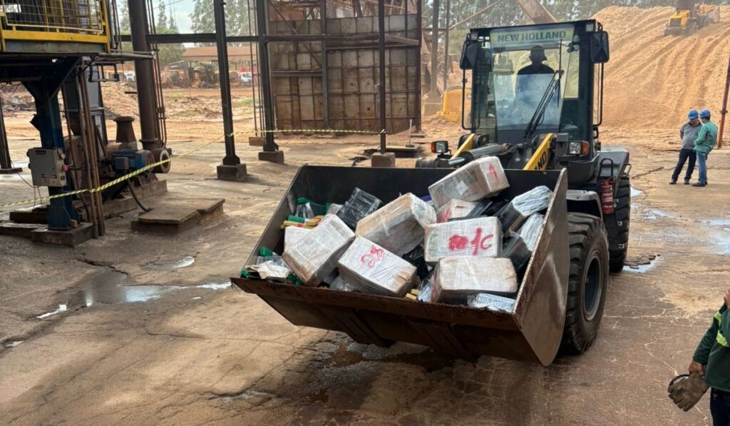 Polícia Civil queima mais de 6 toneladas de drogas em Fátima do Sul